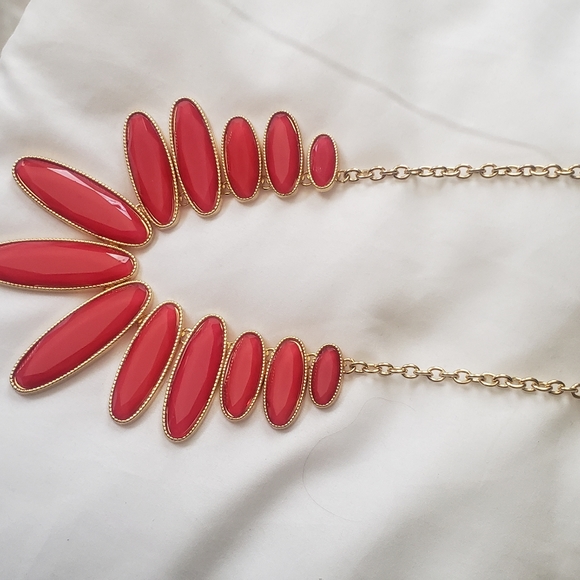 Necklace with earrings set brand new, never used - Picture 3 of 5